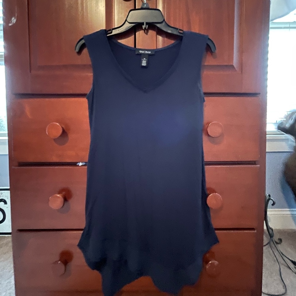 White House Black Market navy tank